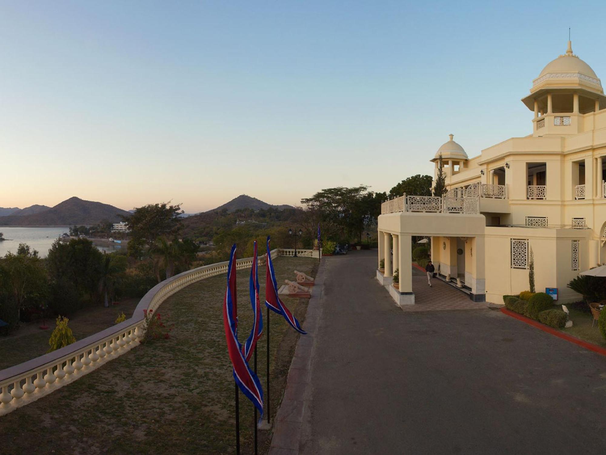 The Lalit Laxmi Vilas Palace Udaipur Exterior photo